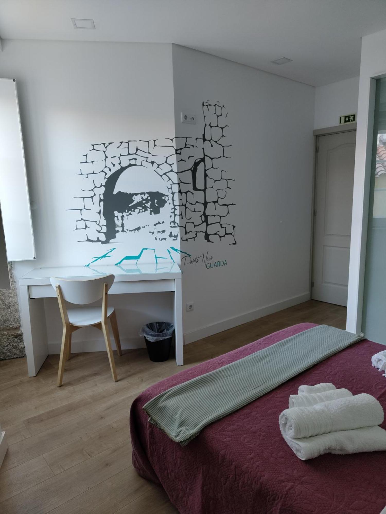 Urbe Sanchina - Hostel & Suites Гуарда Екстер'єр фото